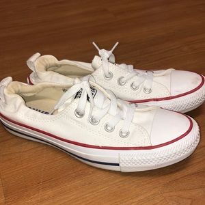Converse all star, low top, women’s 6.5 pair of shoes. Only worn a couple times